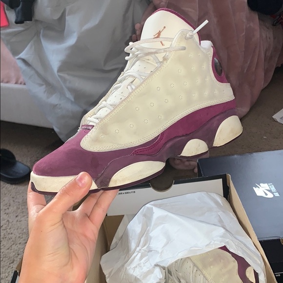 Jordan 13 Bordeaux (7 in boys) - Picture 2 of 6